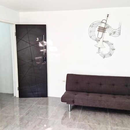 Amharic Hotel Kingston Bagian luar foto