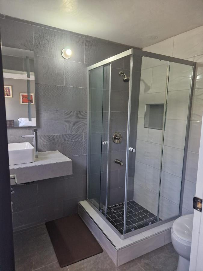 Amharic Hotel Kingston Bagian luar foto