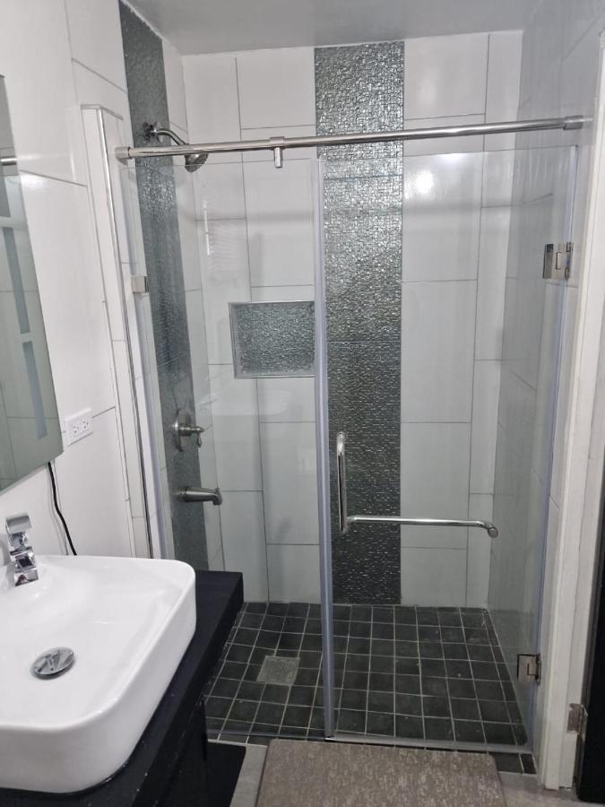 Amharic Hotel Kingston Bagian luar foto