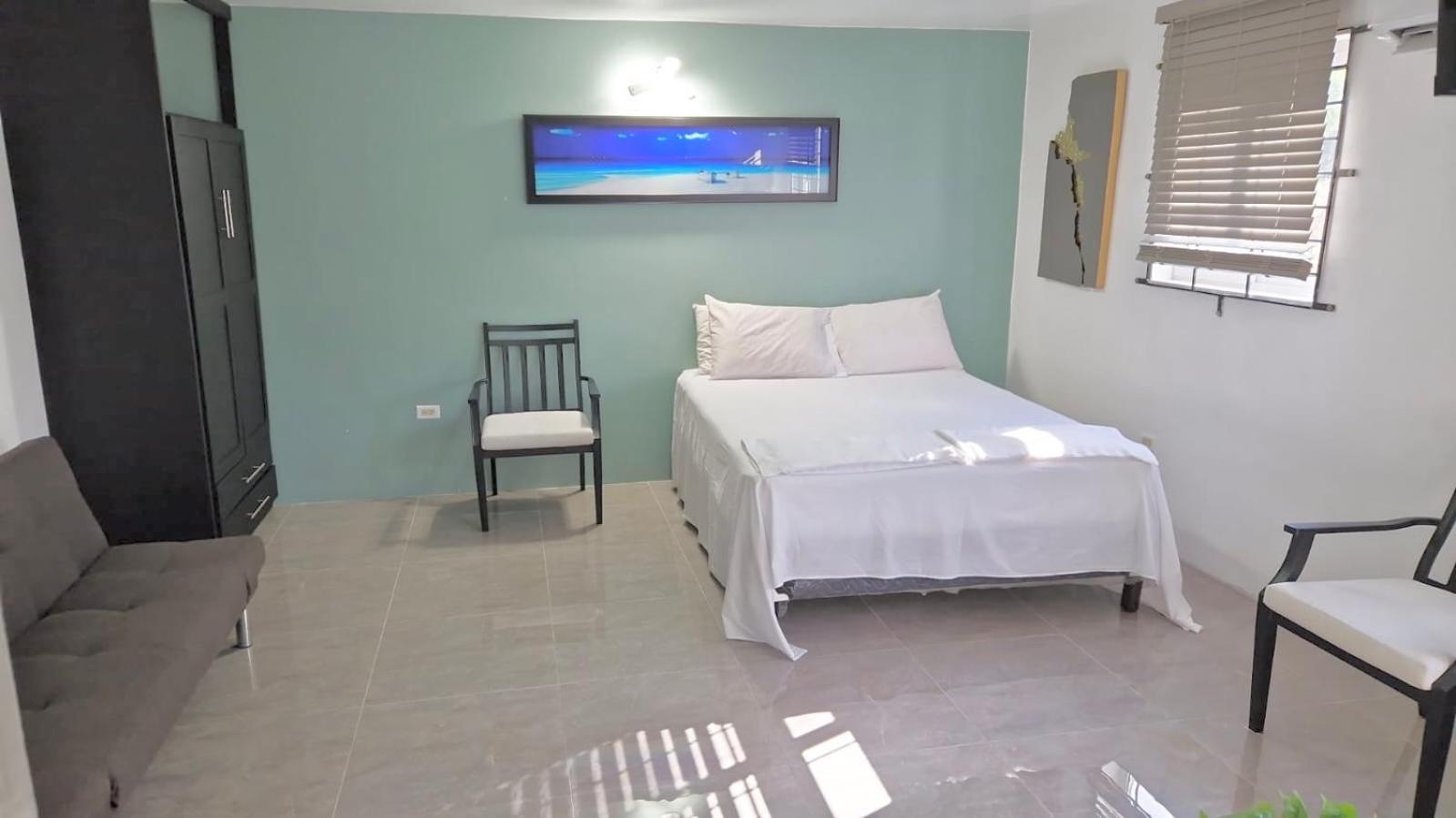 Amharic Hotel Kingston Bagian luar foto